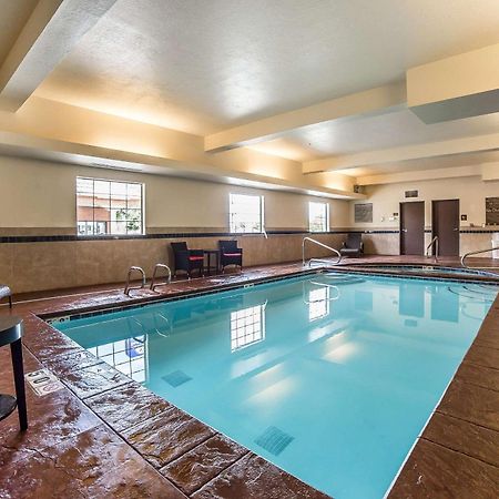 Comfort Inn Ballard-Roosevelt Екстериор снимка