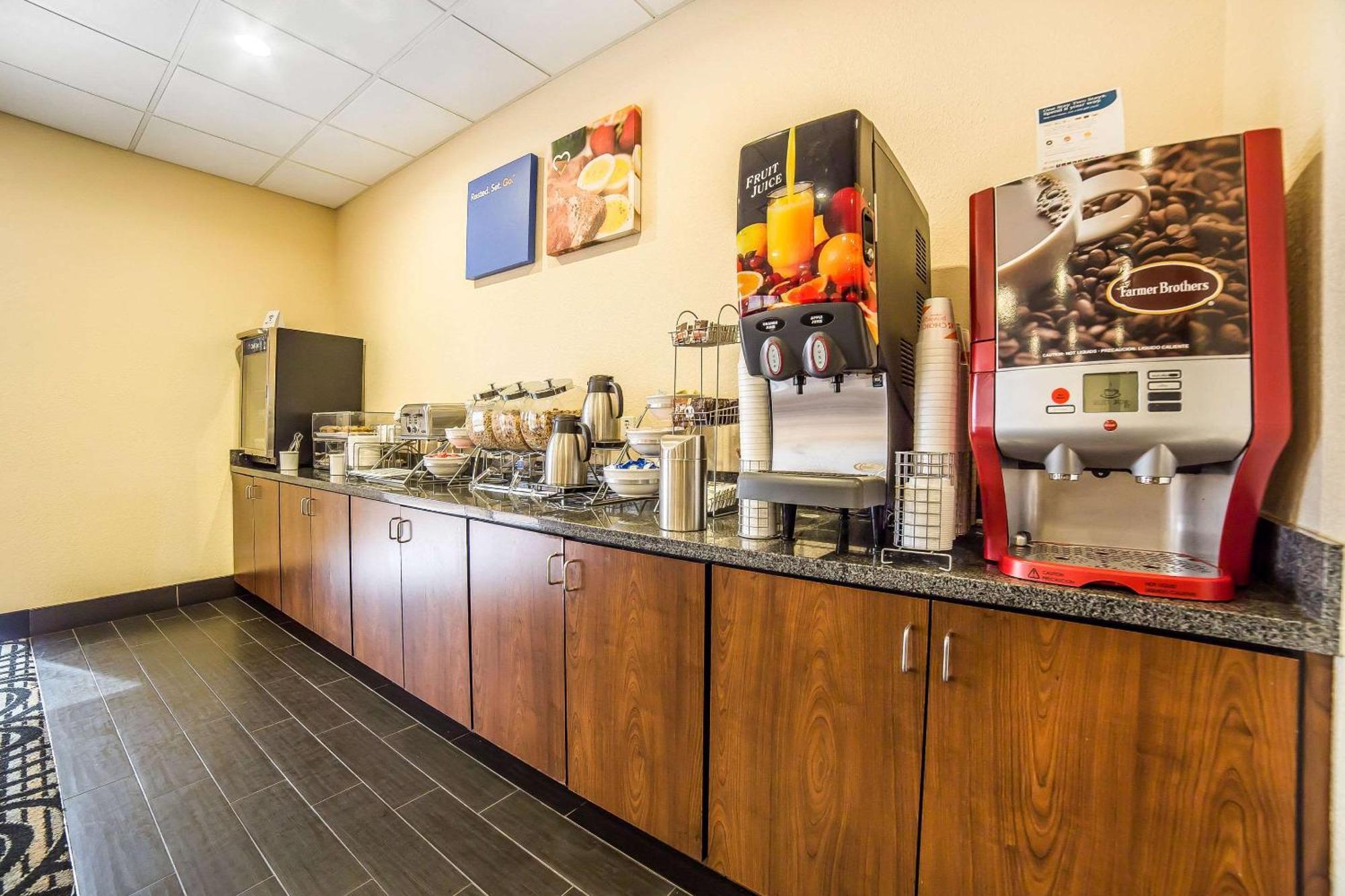 Comfort Inn Ballard-Roosevelt Екстериор снимка
