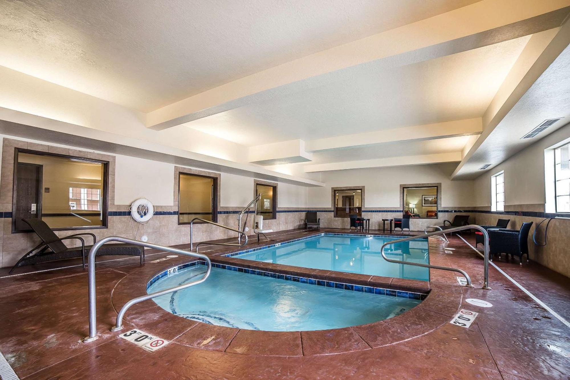 Comfort Inn Ballard-Roosevelt Екстериор снимка