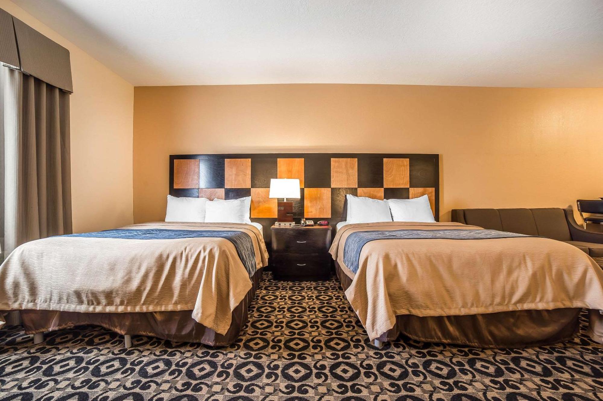 Comfort Inn Ballard-Roosevelt Екстериор снимка