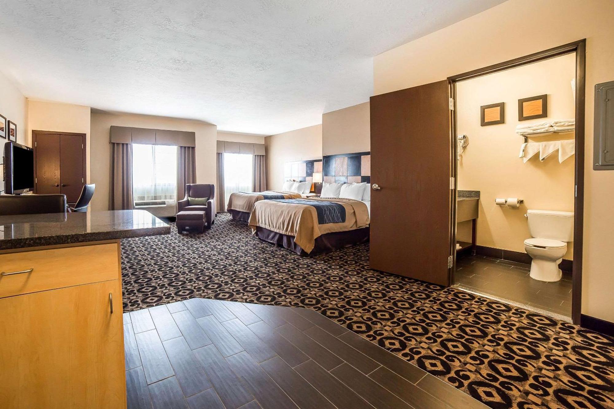 Comfort Inn Ballard-Roosevelt Екстериор снимка