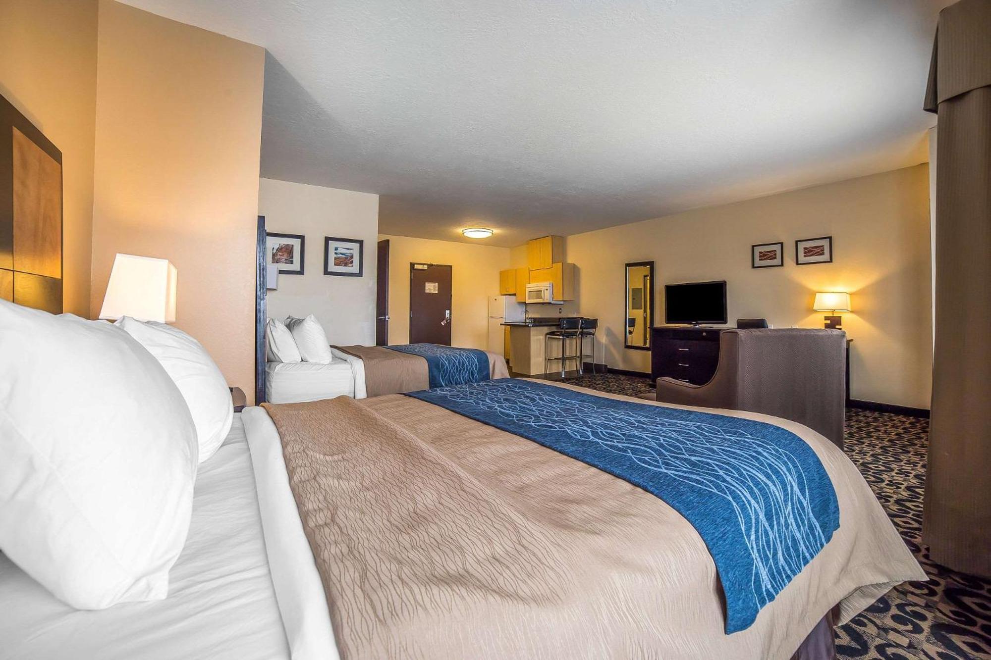 Comfort Inn Ballard-Roosevelt Екстериор снимка