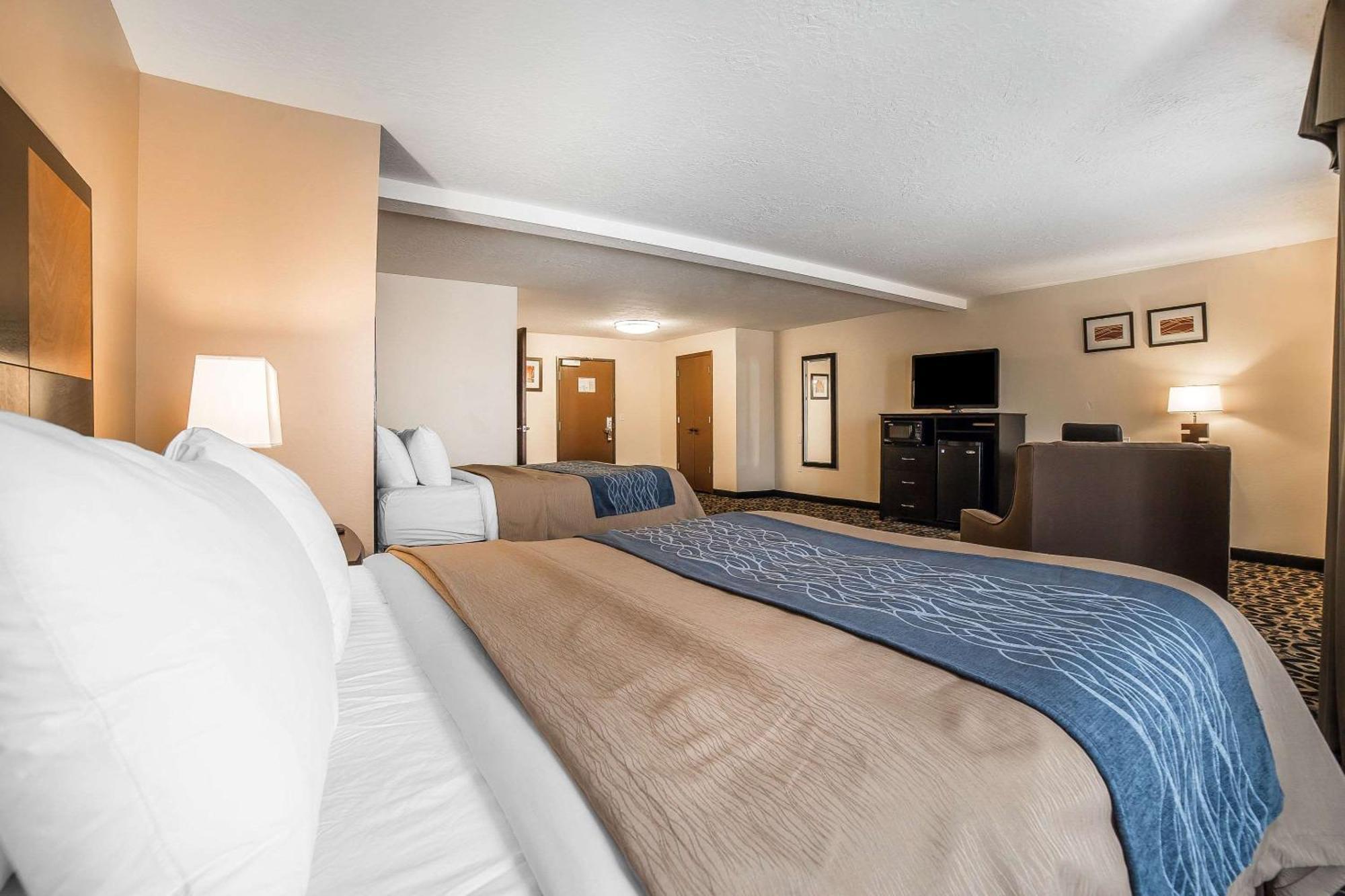 Comfort Inn Ballard-Roosevelt Екстериор снимка
