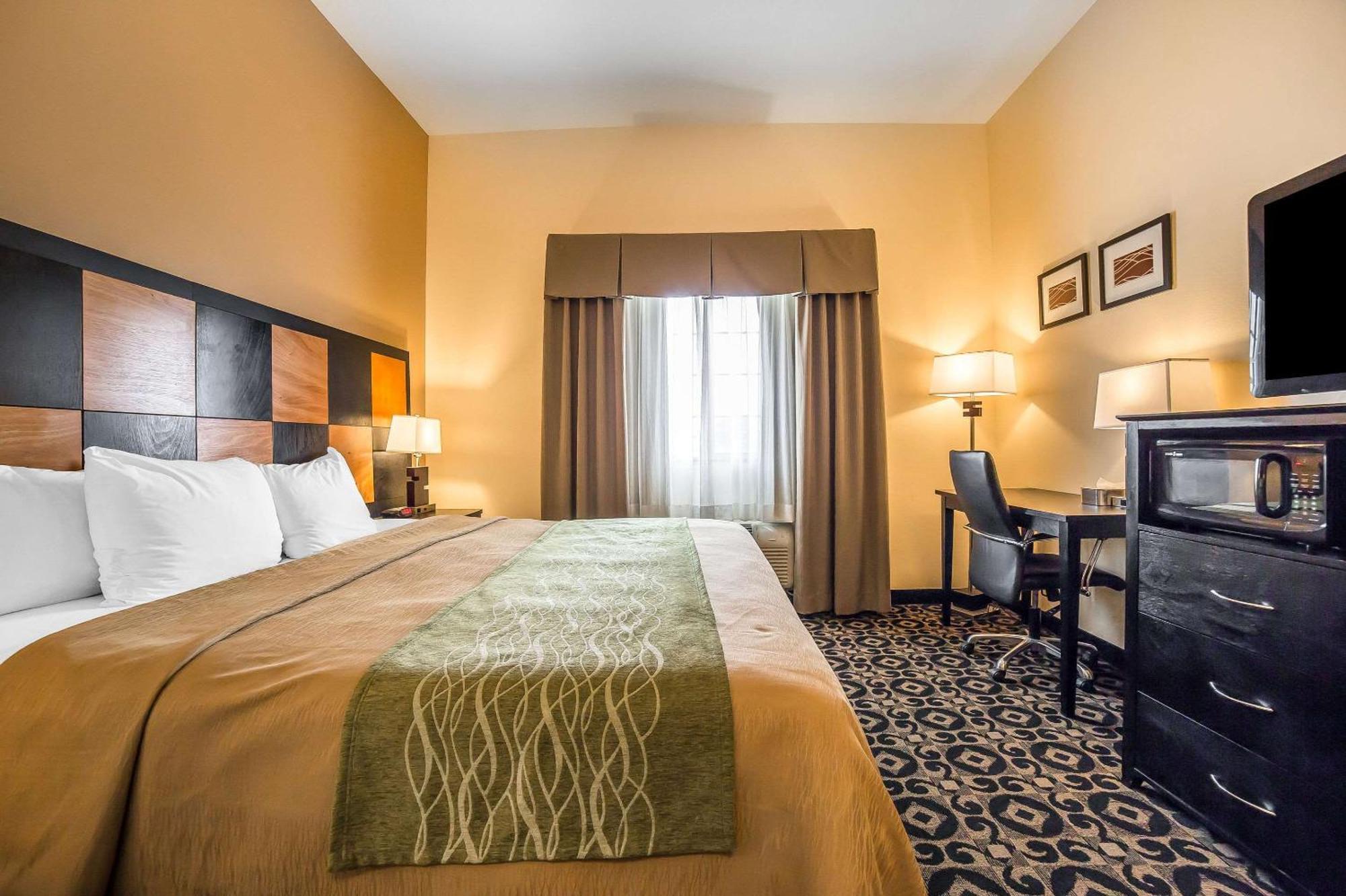 Comfort Inn Ballard-Roosevelt Екстериор снимка