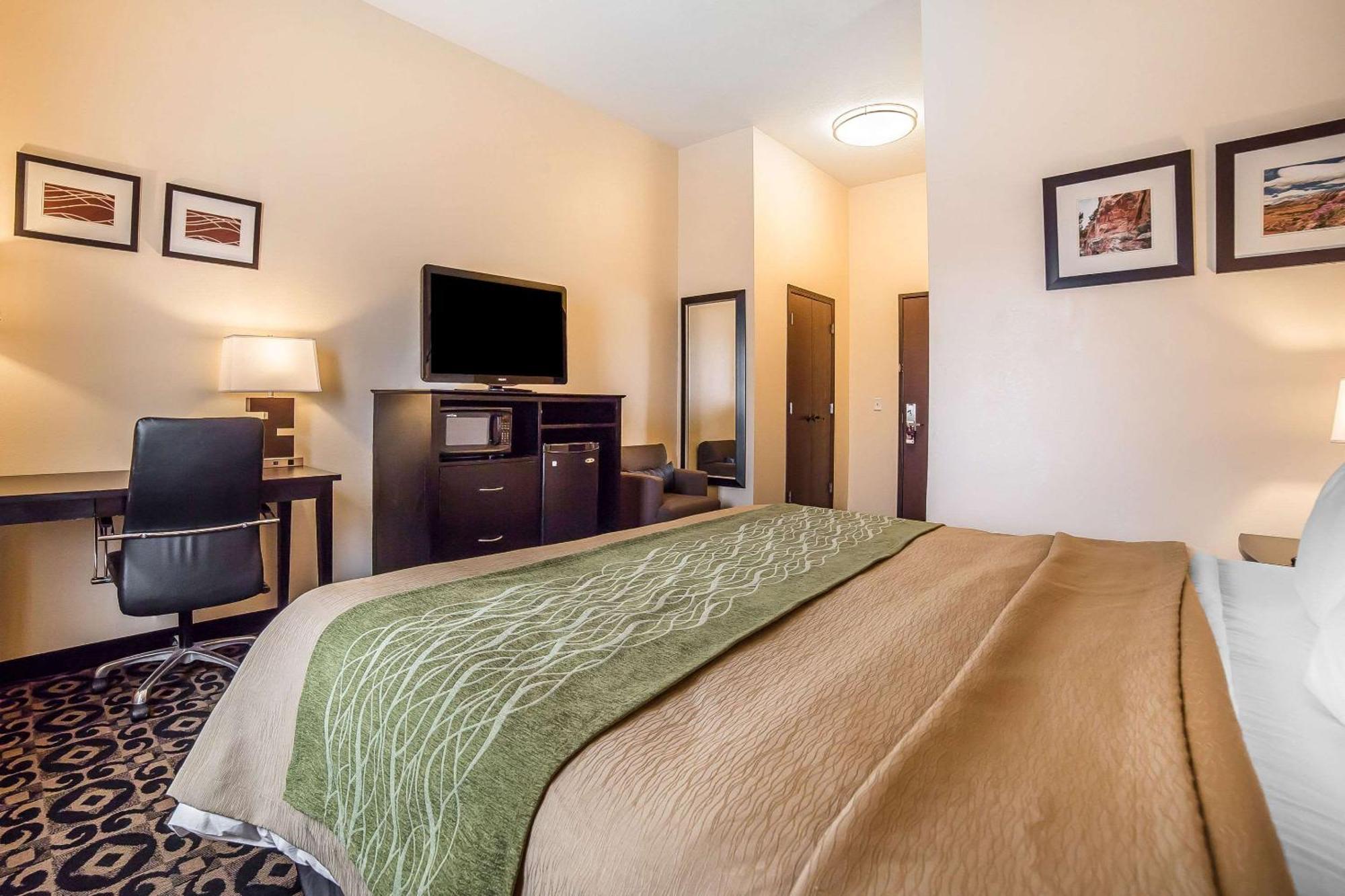 Comfort Inn Ballard-Roosevelt Екстериор снимка