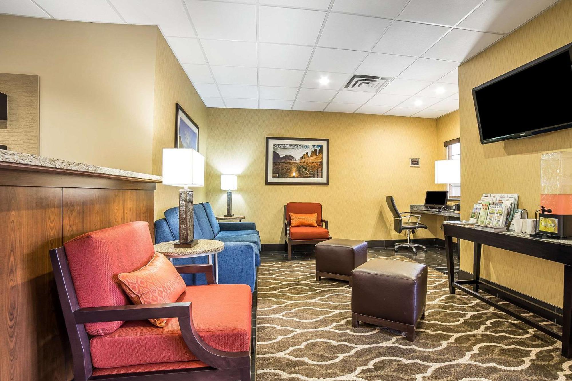 Comfort Inn Ballard-Roosevelt Екстериор снимка