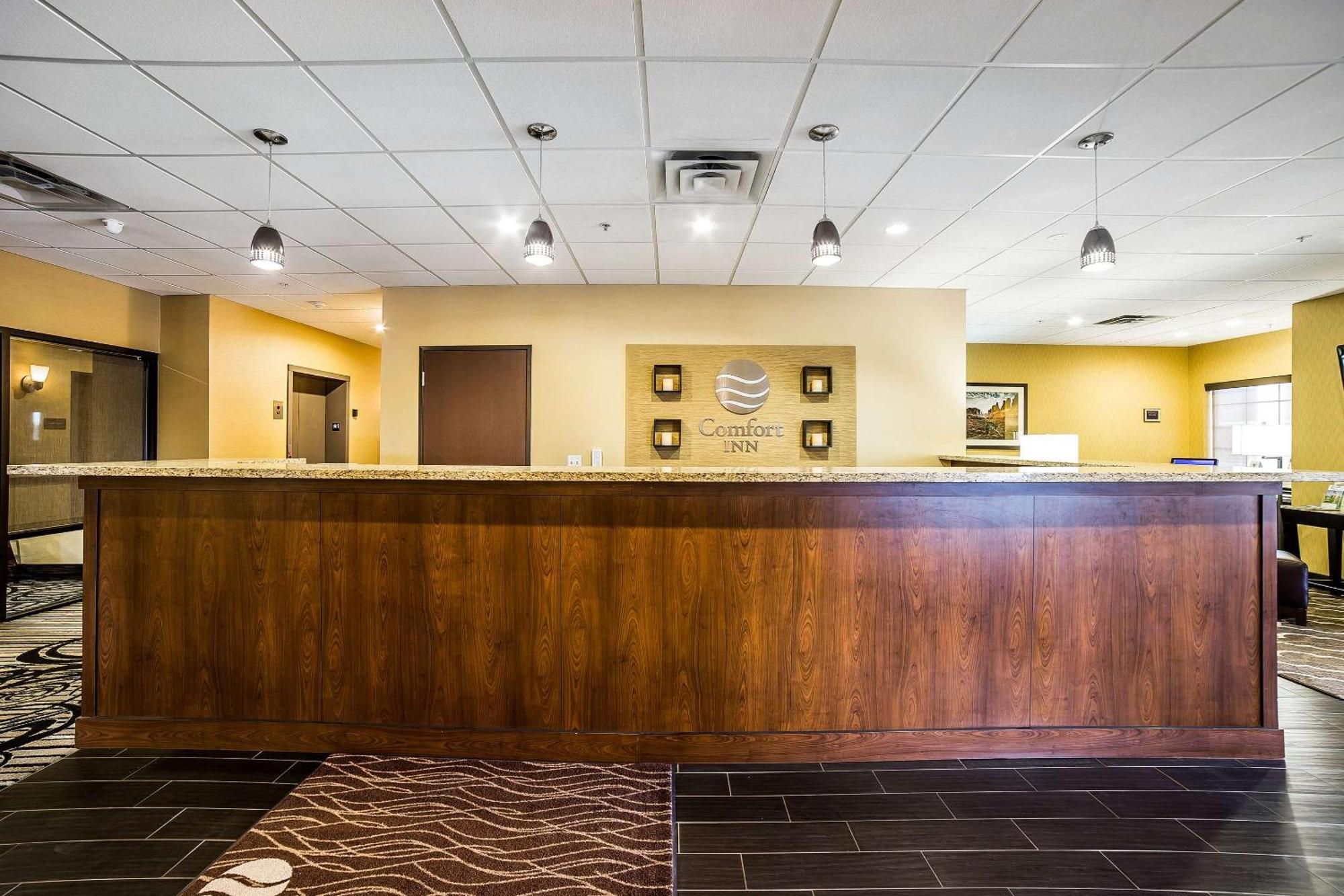 Comfort Inn Ballard-Roosevelt Екстериор снимка
