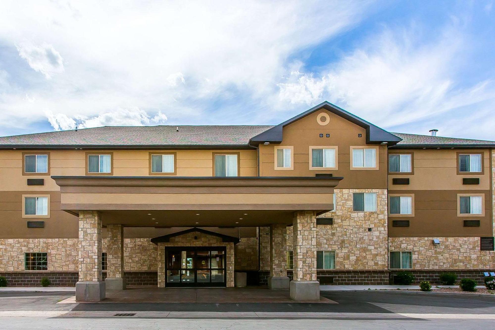 Comfort Inn Ballard-Roosevelt Екстериор снимка